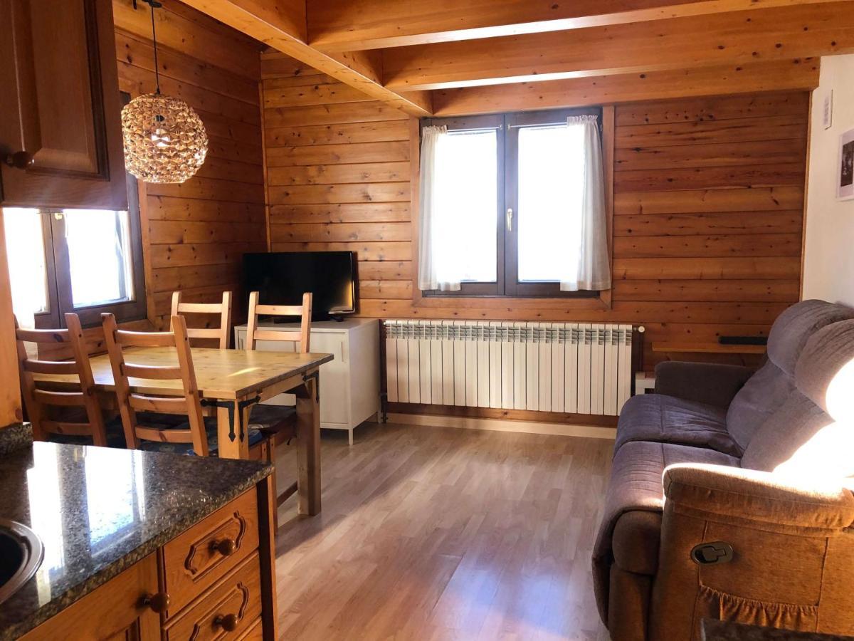 Casita De Madera A Peu Del Riu - Sol Y Nieve - Parking Incluido
